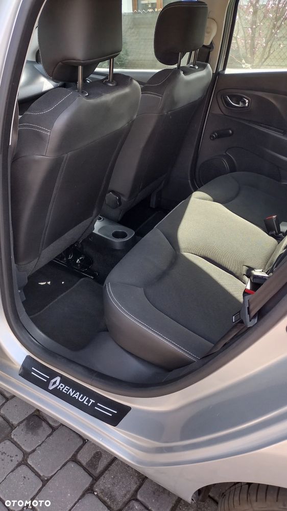 Renault Clio 1.2 16V 75 Life - 15