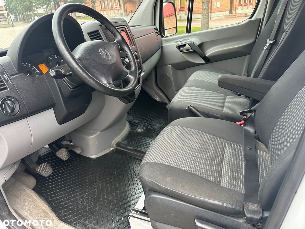 Mercedes-Benz Sprinter - 9
