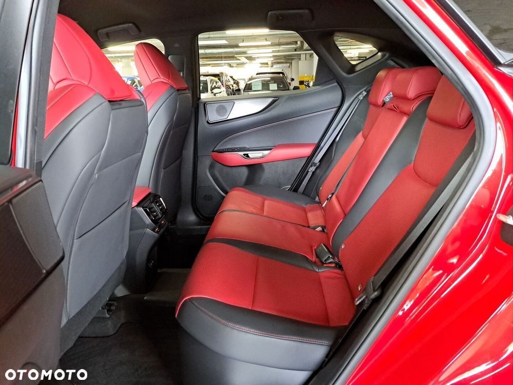 Lexus NX - 33