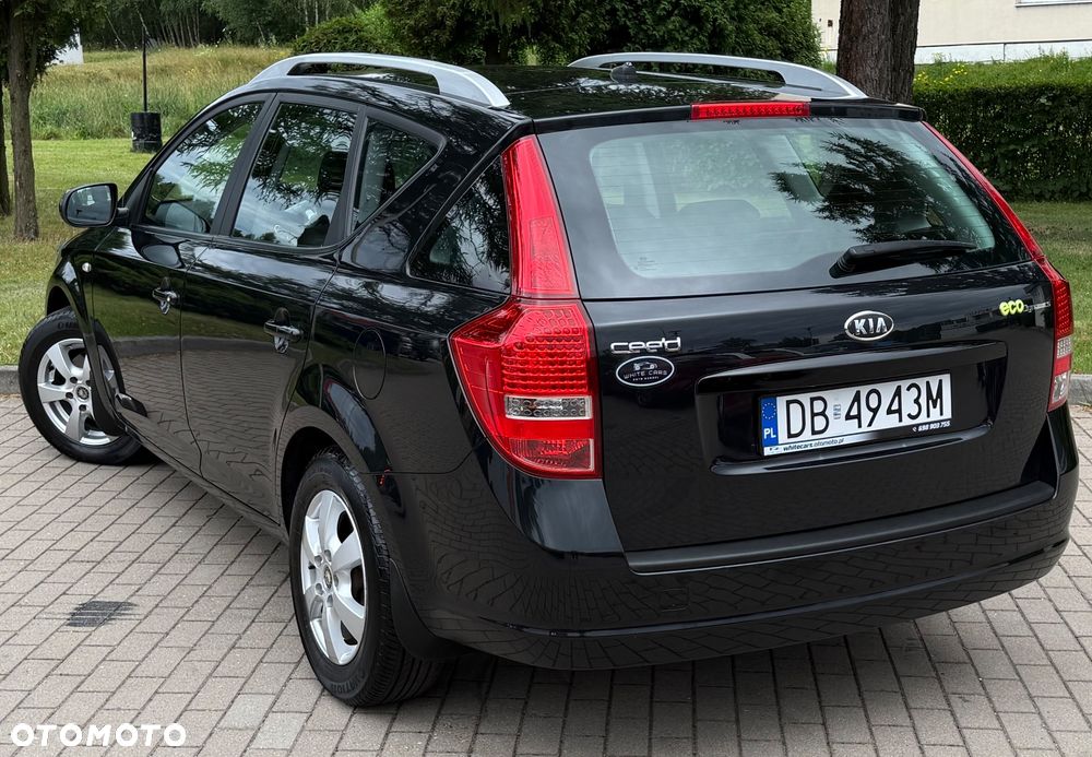 Kia Ceed 1.4 CVVT Dream-Team Edition - 13