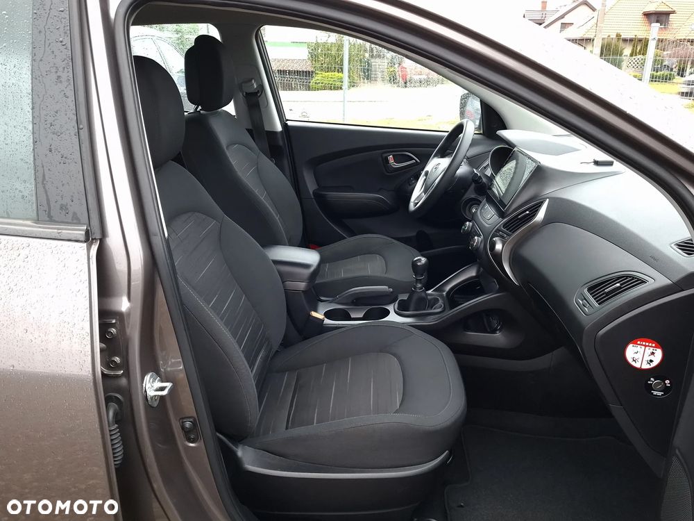 Hyundai ix35 blue 1.6 2WD Finale Gold - 11