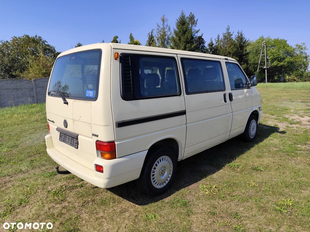 Volkswagen Transporter - 3