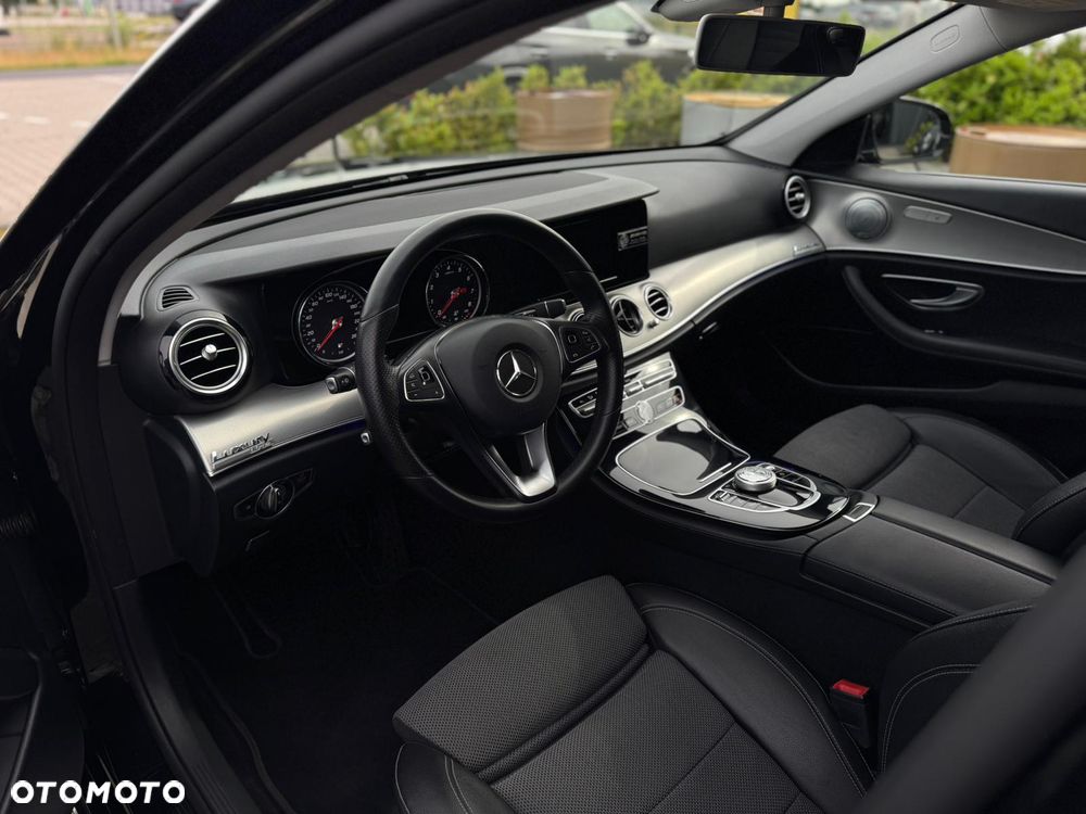 Mercedes-Benz Klasa E 200 9G-TRONIC Avantgarde - 17