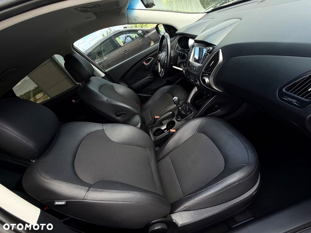 Hyundai ix35 1.7 CRDi 2WD Fifa World Cup Edition - 25