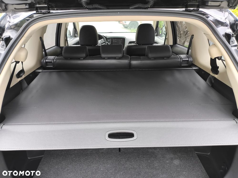Mitsubishi Outlander - 29