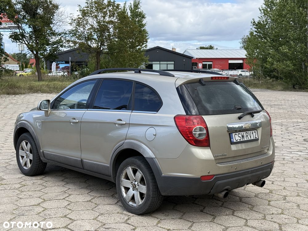 Chevrolet Captiva 2010 photo 4