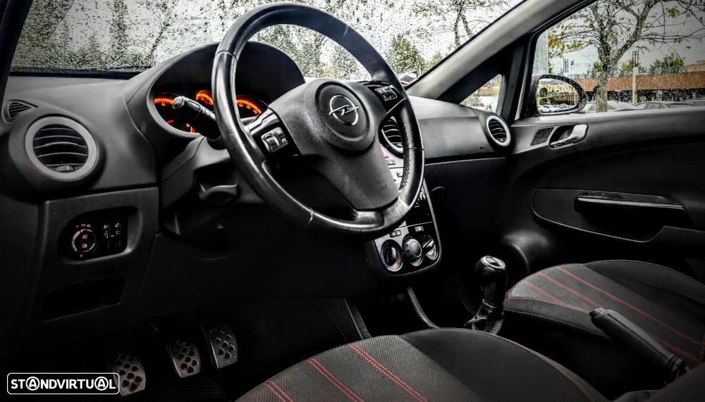 Opel Corsa 1.2 Black Edition 129g - 16