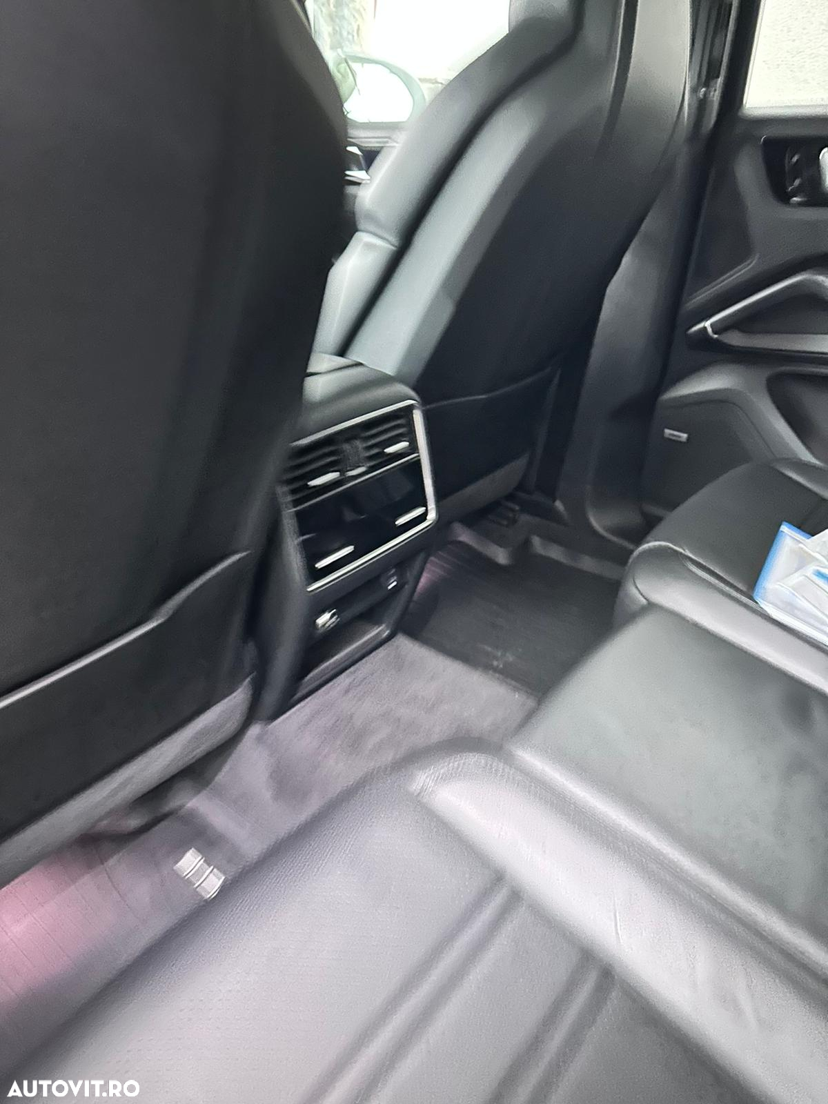 Porsche Cayenne Coupe S - 6