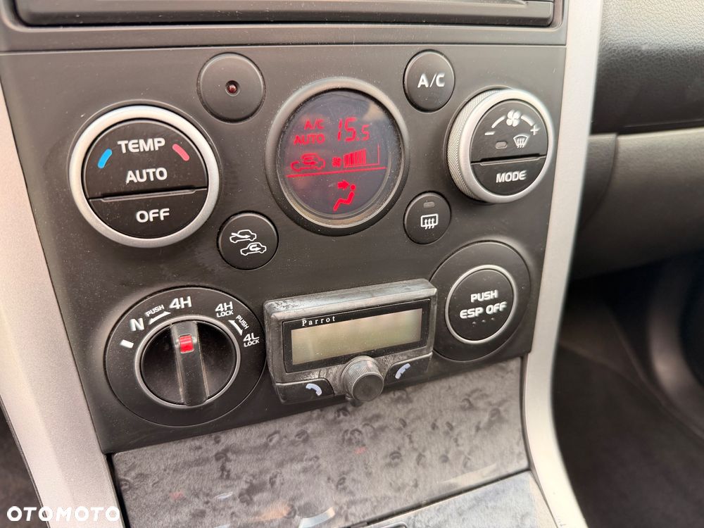 Suzuki Grand Vitara 1.9 DDiS Comfort DPF Family - 19