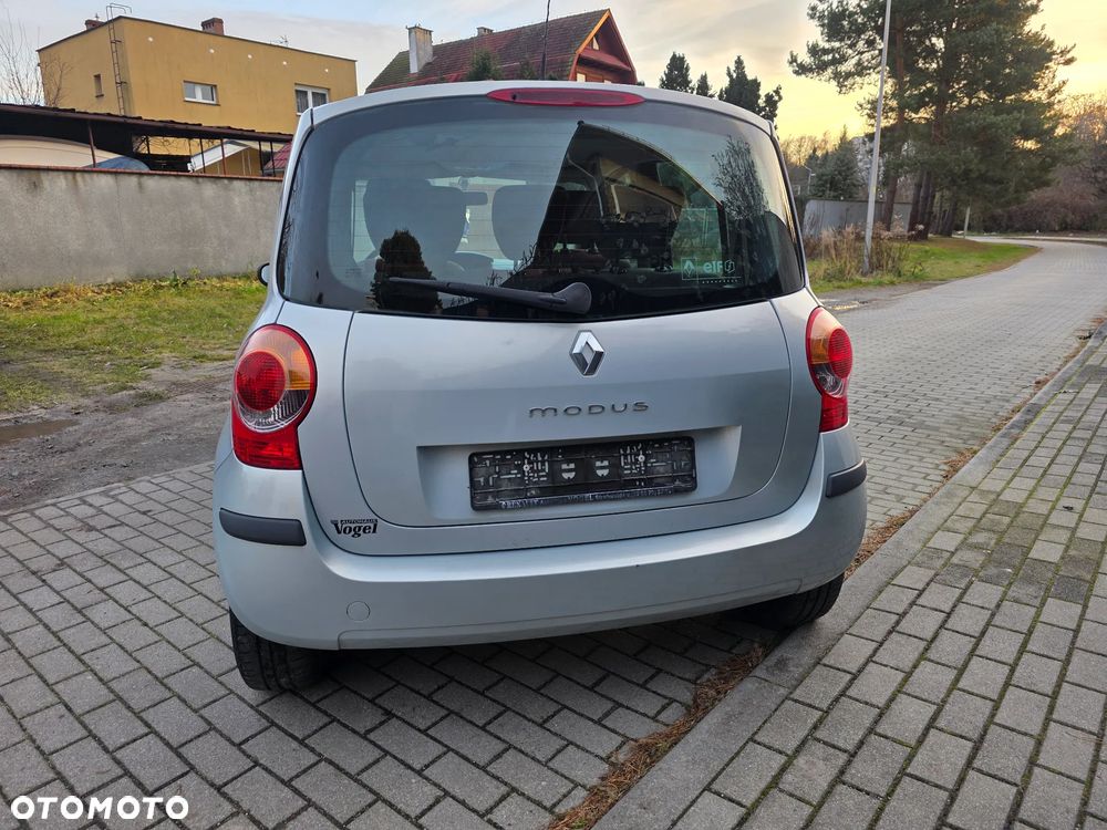 Renault Modus 1.6 16V Dynamique - 8