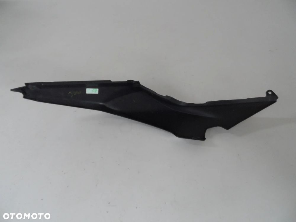 Kawasaki Z650 osłona boczek pod fotel P,L - 7