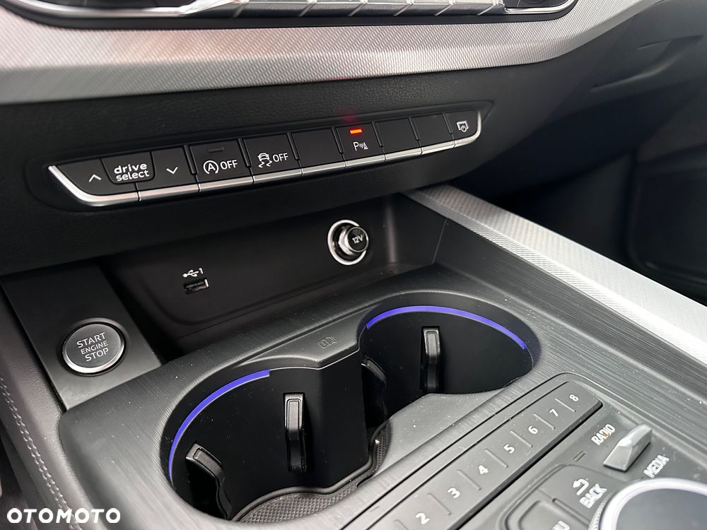 Audi A4 Avant 40 TDI quattro S tronic S line - 22