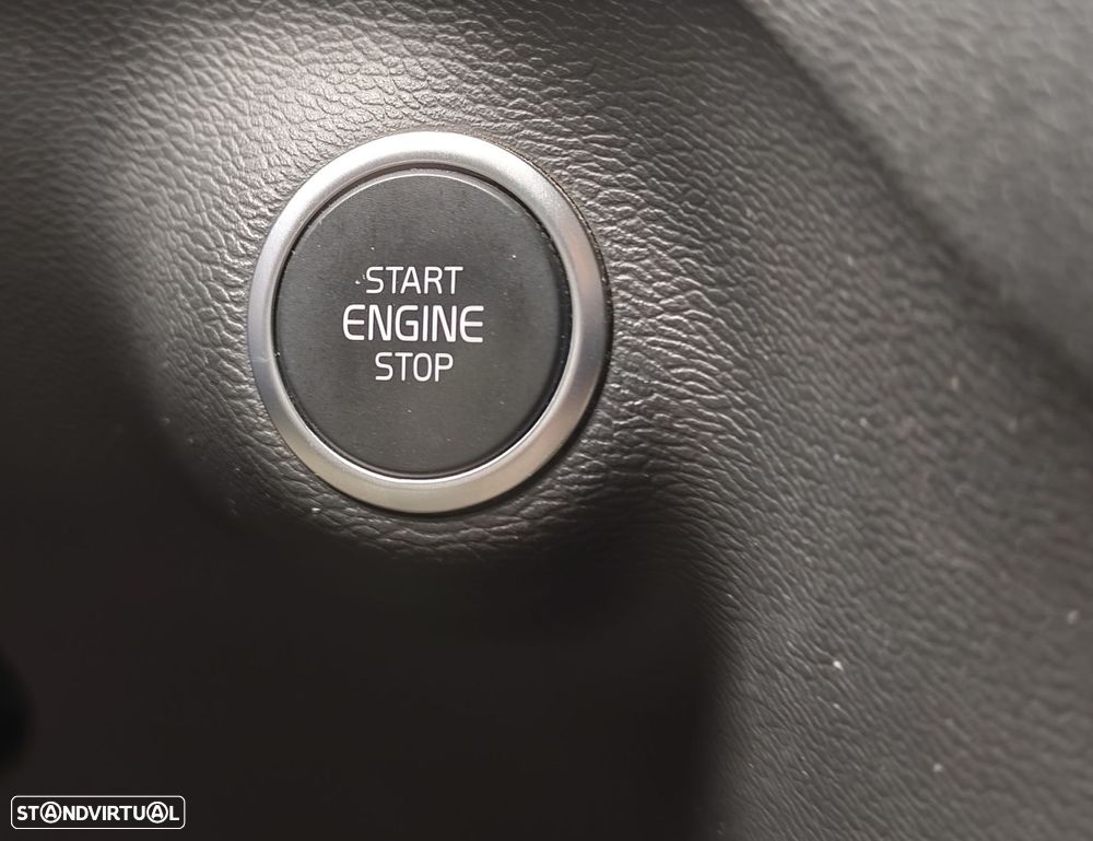 Volvo XC 40 1.5 T4 PHEV Core — fotografia 17