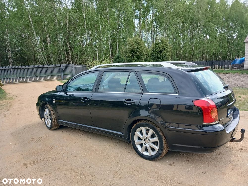 Toyota Avensis - 7