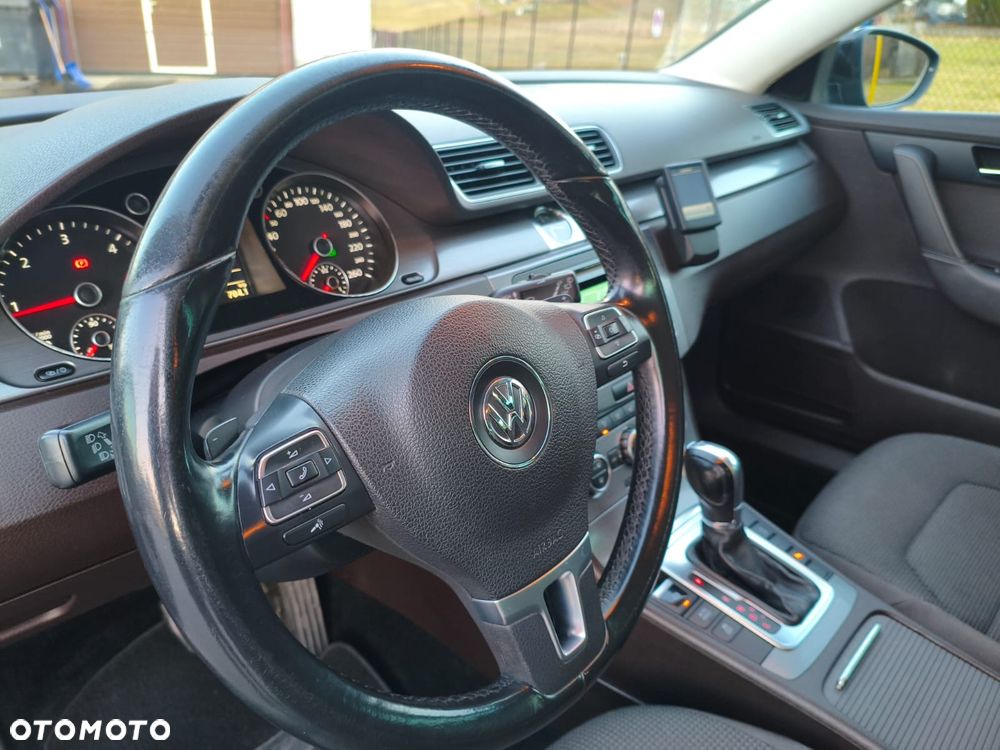 Volkswagen Passat 2.0 Blue TDI DSG SCR Comfortline - 11