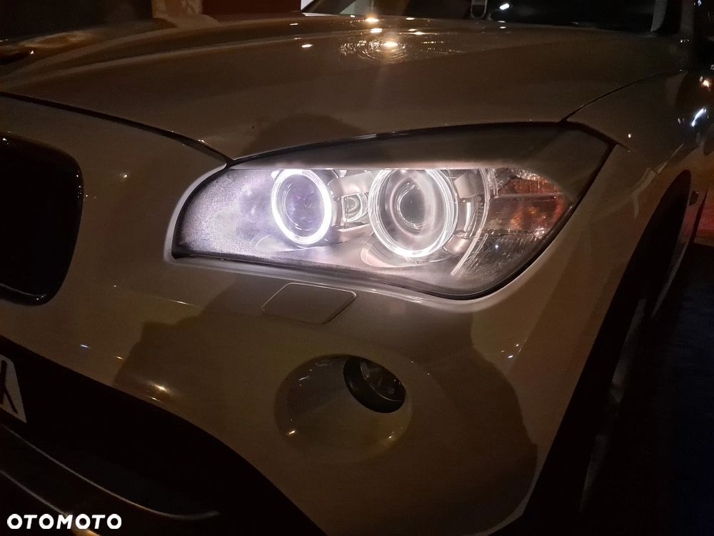 BMW X1 sDrive18i Sport Line - 16