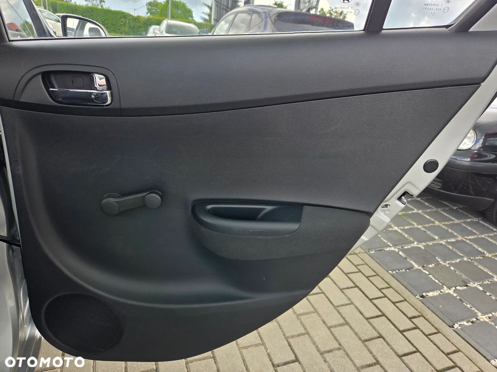 Hyundai i20 1.2 Fifa World Cup Edition - 10