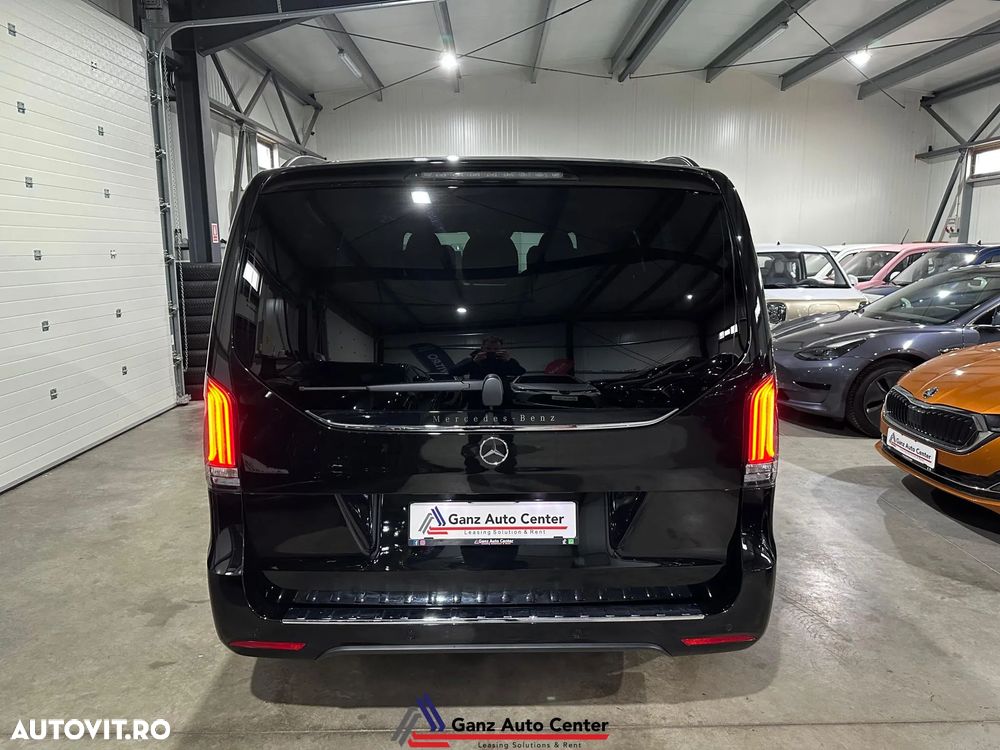 Mercedes-Benz V 300 d Extralang 4Matic 9G-TRONIC - 33