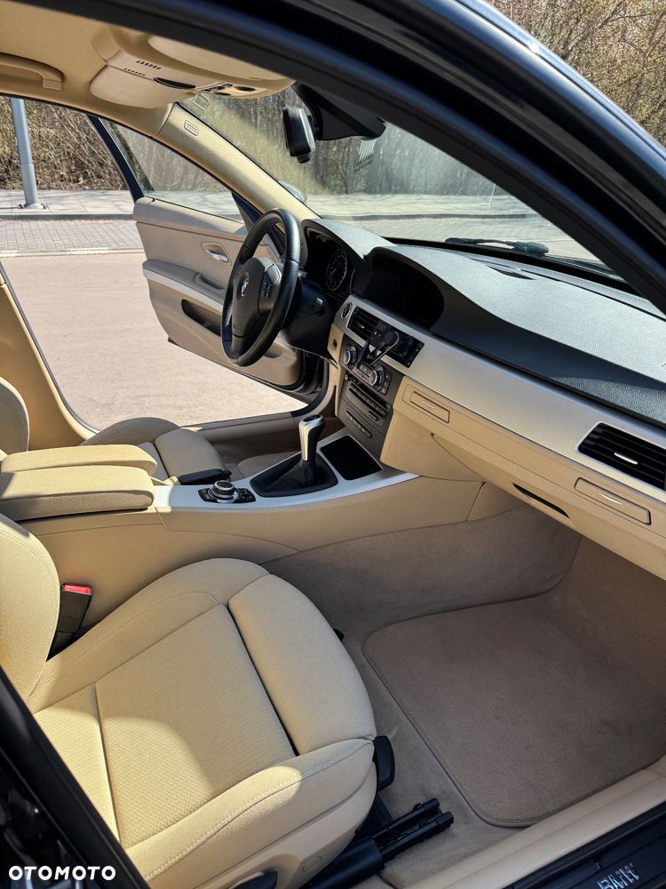 BMW Seria 3 320d DPF - 10