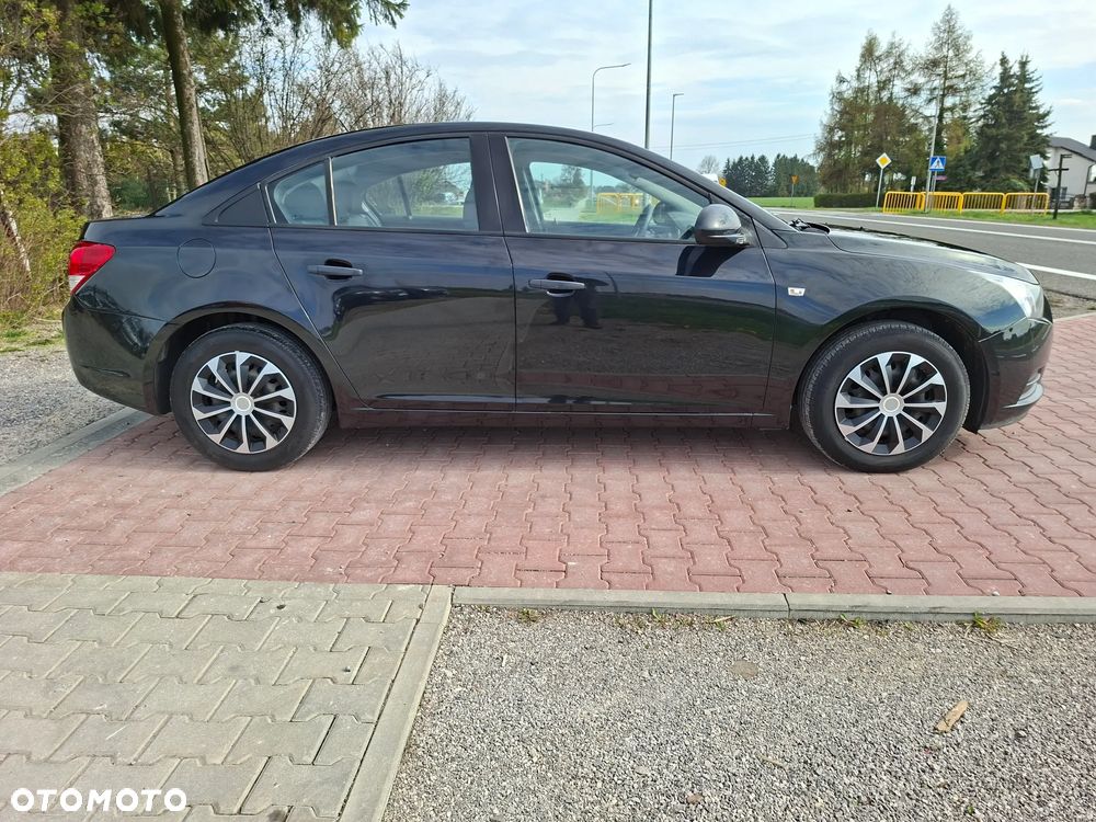 Chevrolet Cruze 1.6 - 2