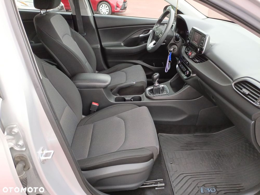 Hyundai i30 1.4 Classic + - 12