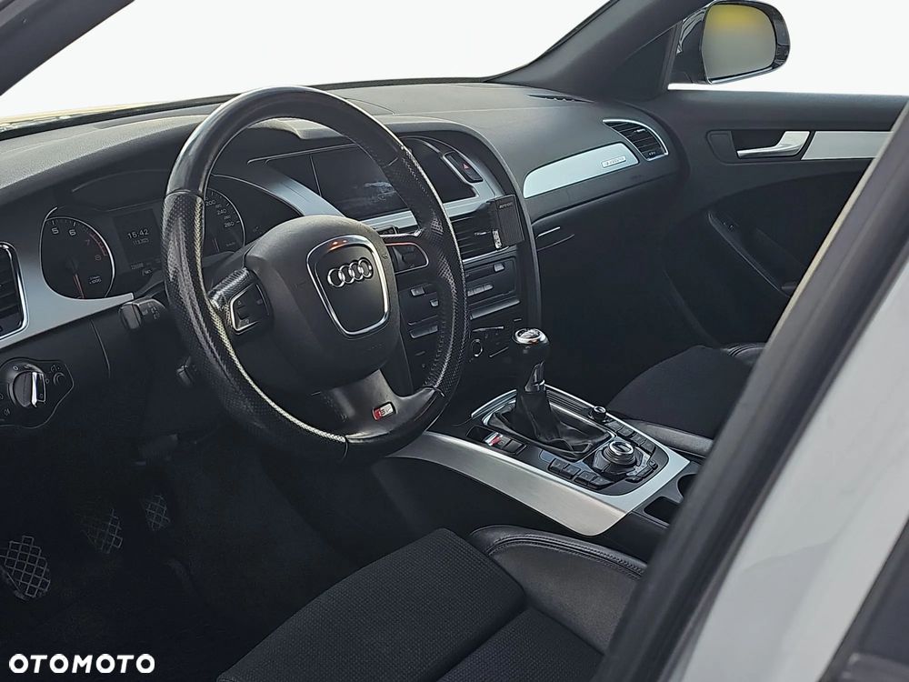 Audi A4 Avant 2.0 TFSI Quattro - 26