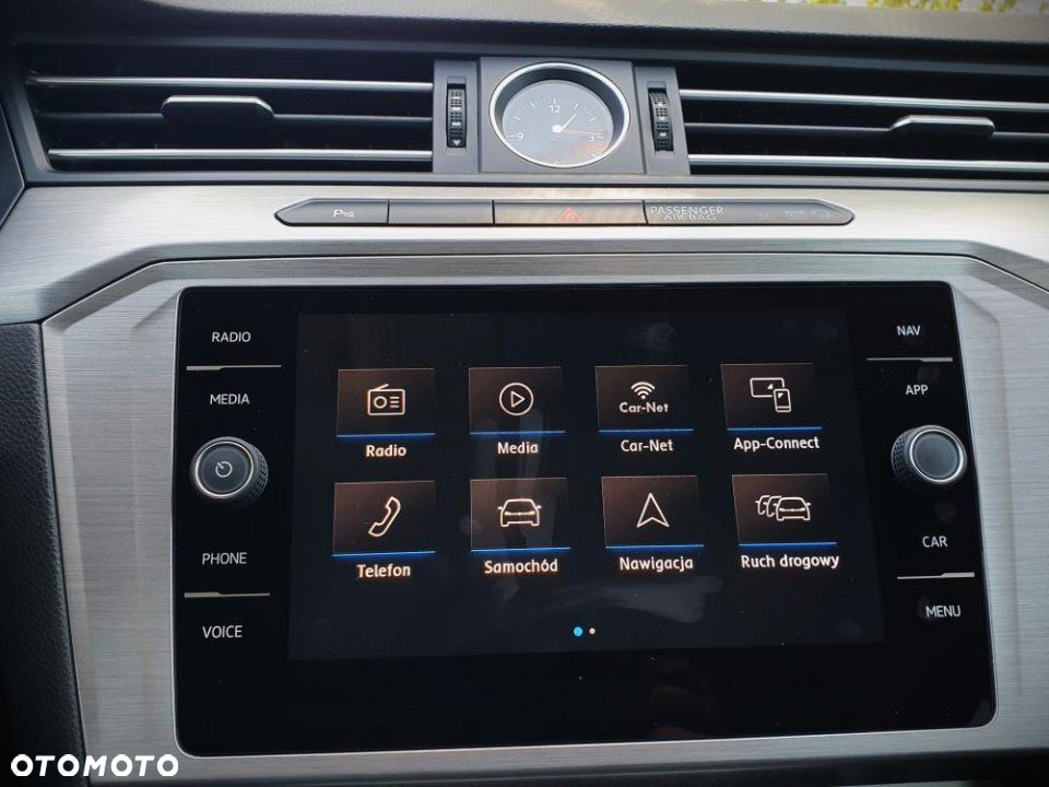Volkswagen Passat - 22