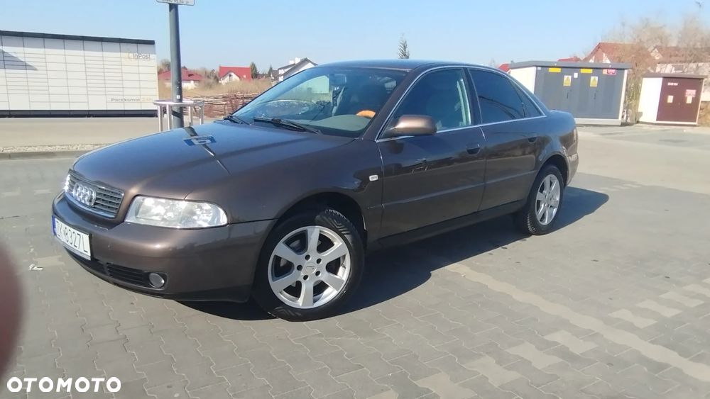 Audi A4 Limousine - 9