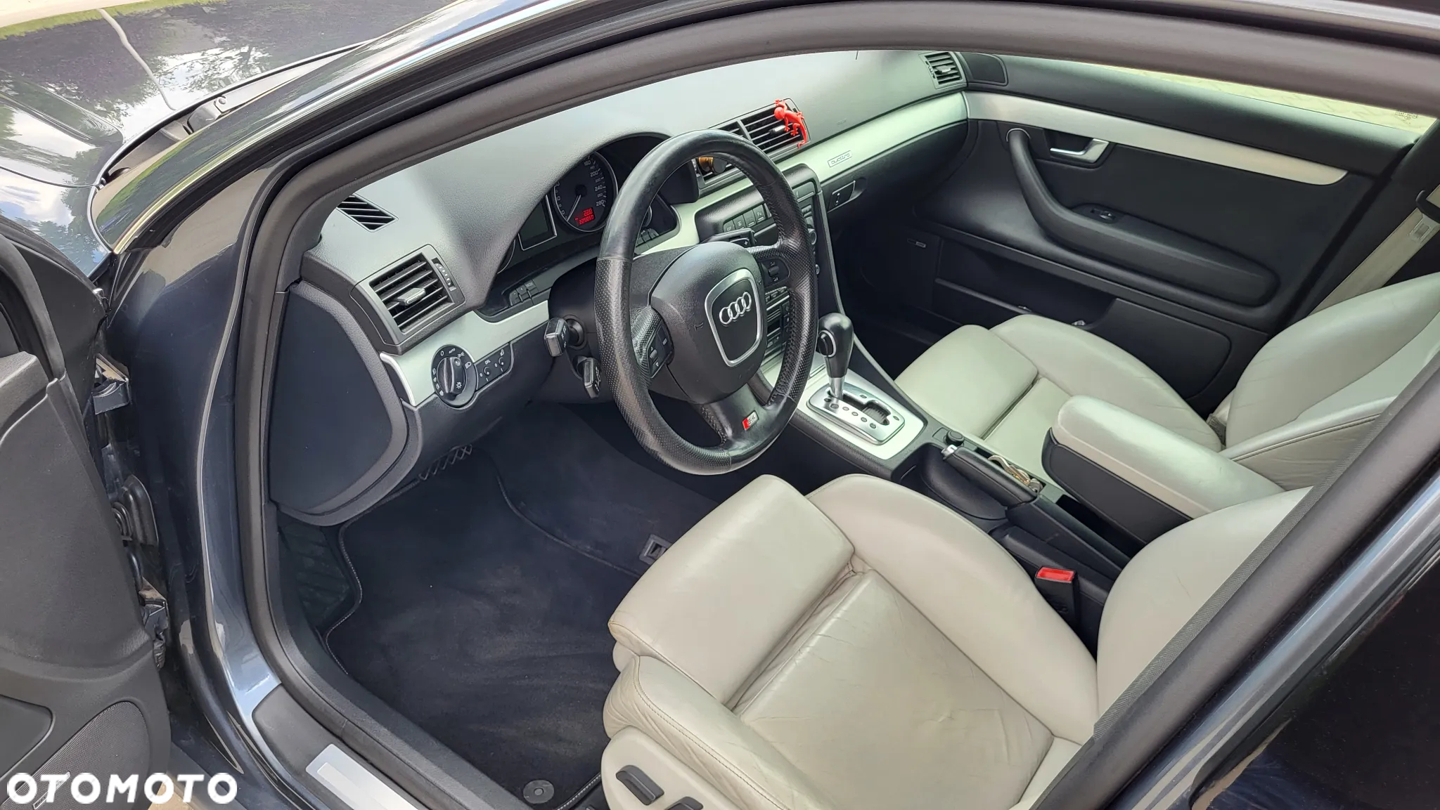 Audi S4 Limousine 4.2 Quattro Tiptr - 11