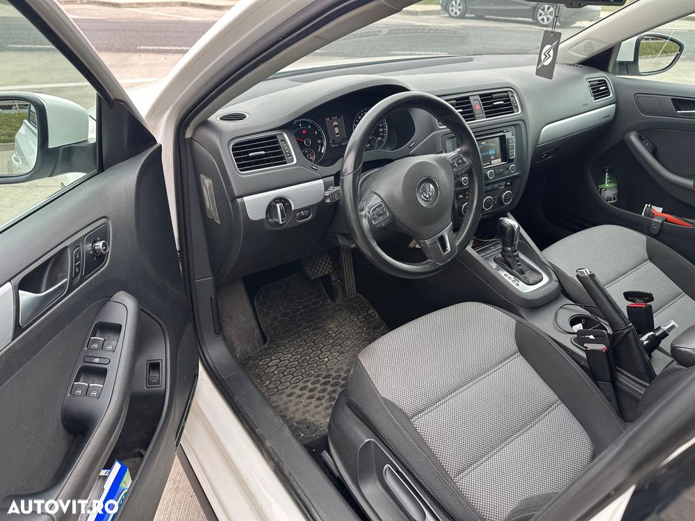 Volkswagen Jetta 1.4 DSG Highline - 6