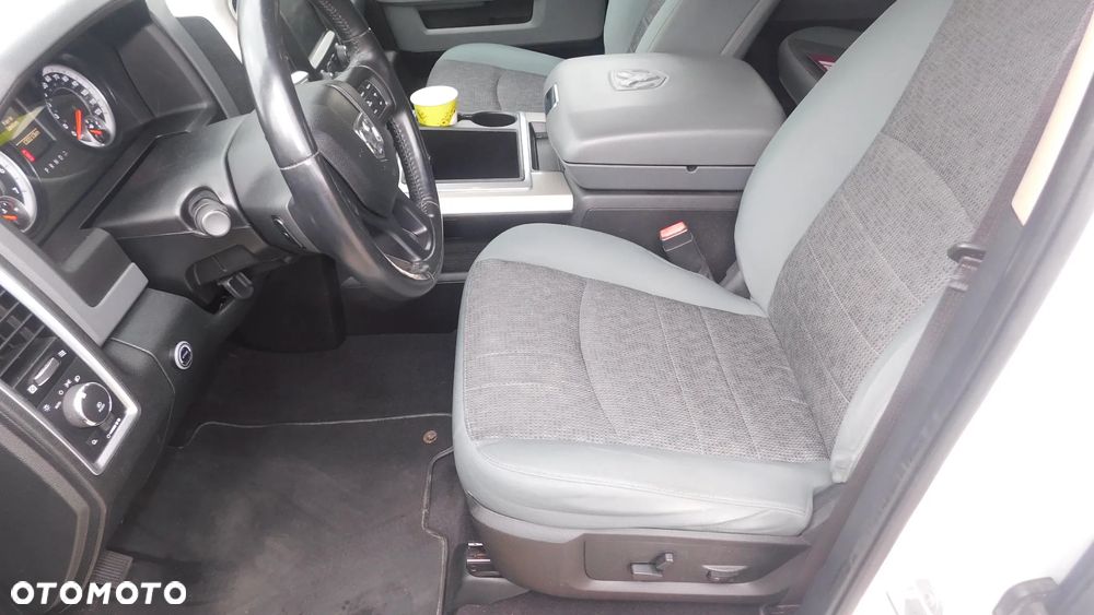 Dodge RAM 5.7 4x4 - 19