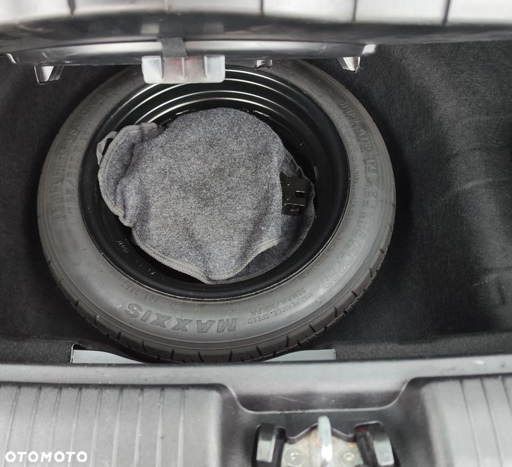 Hyundai ix20 1.4 Trend - 19