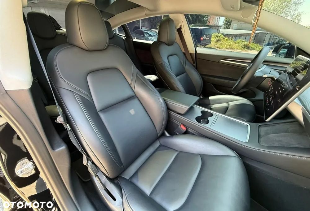 Tesla Model 3 Langstreckenbatterie Allradantrieb Dual Motor Performance - 9