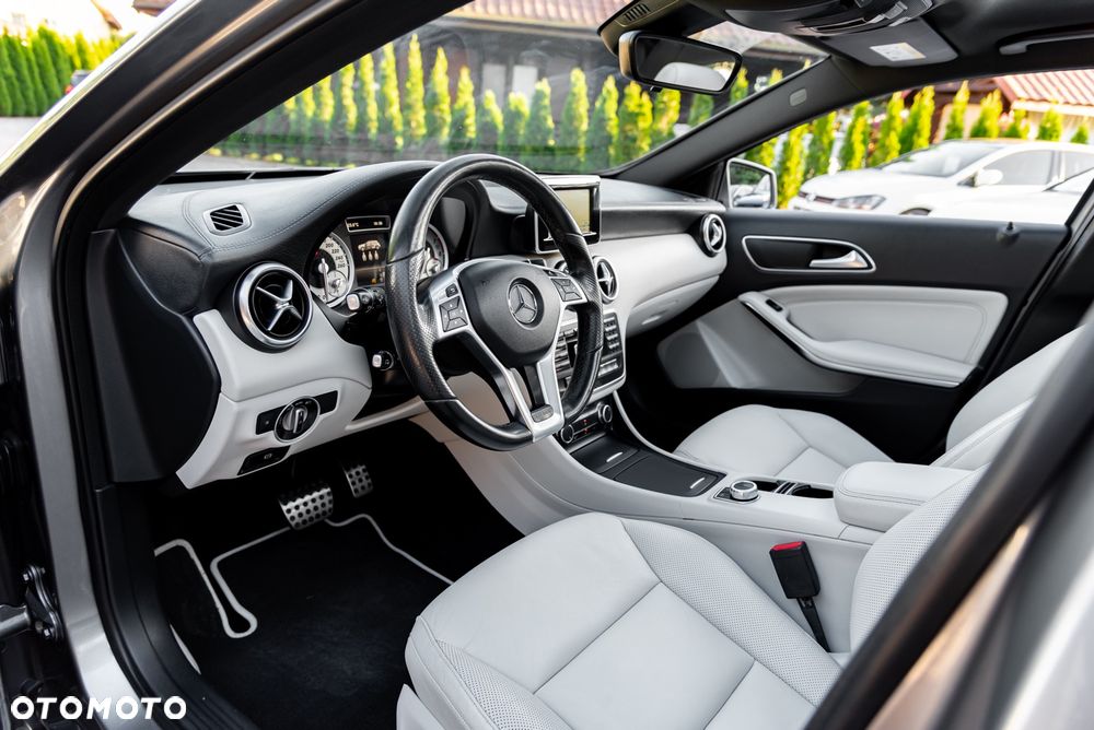 Mercedes-Benz Klasa A 250 4Matic 7G-DCT AMG Line - 18