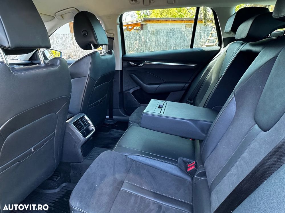 Skoda Octavia 2.0 TDI STYLE DSG - 8