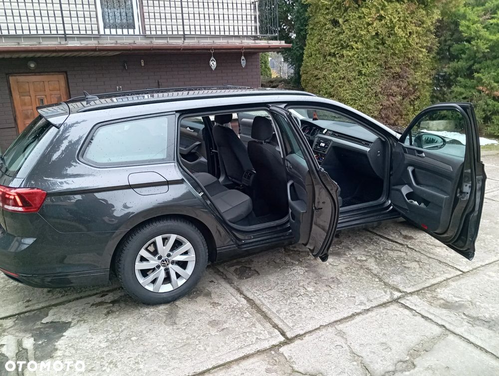 Volkswagen Passat 1.5 TSI EVO Business - 9