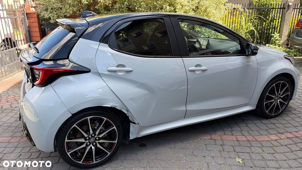 Toyota Yaris Hybrid 1.5 GR Sport - 3