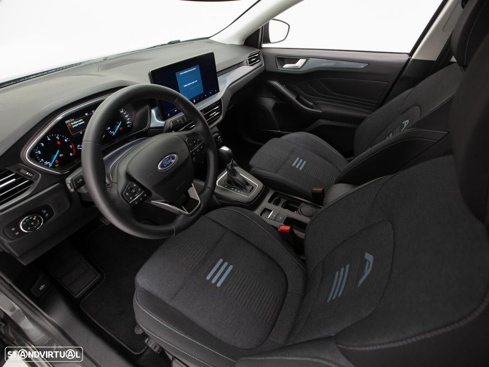 Ford Focus SW - 8