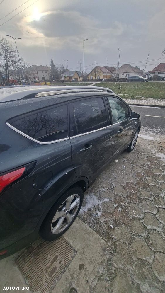 Ford Kuga - 8