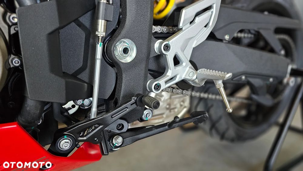 QJMOTOR SRK 800RR - 16