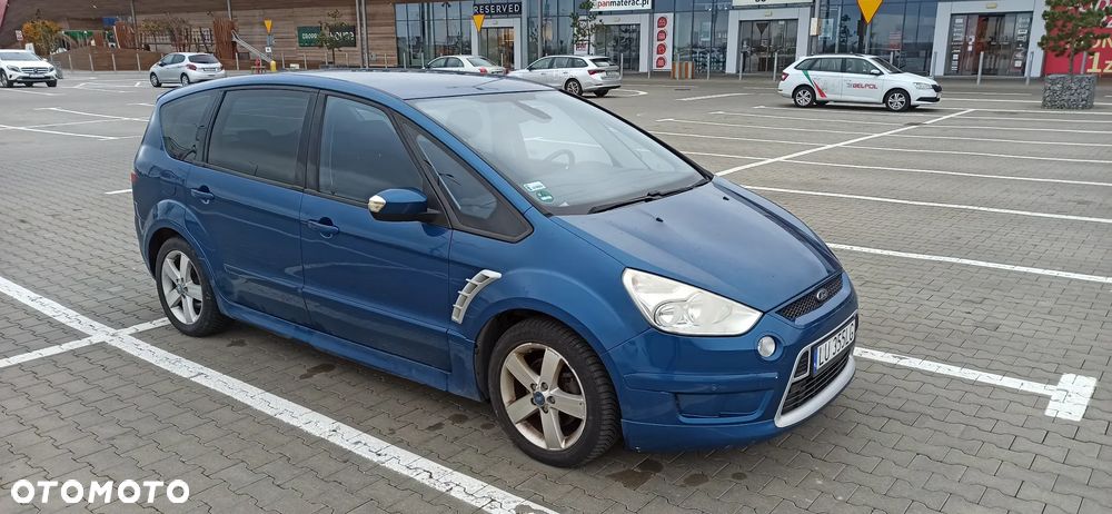 Ford S-Max - 12