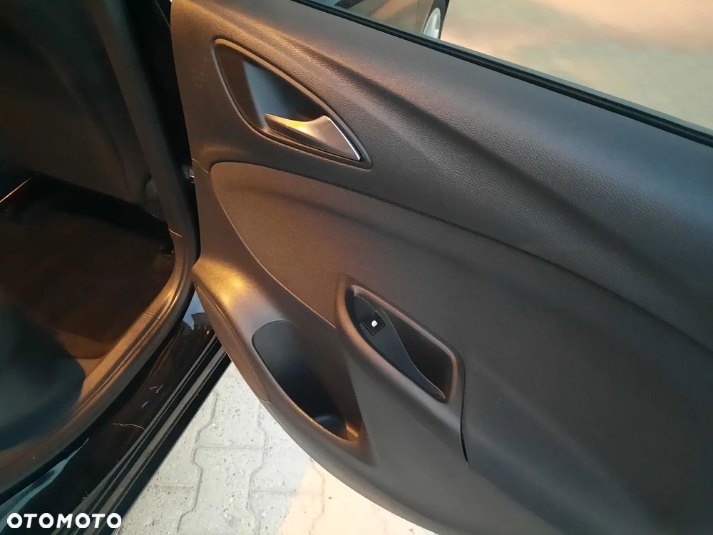 Opel Astra 1.6 CDTI Enjoy S&S - 17