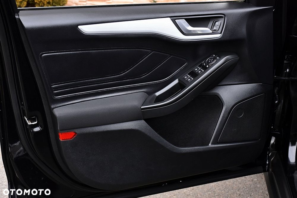 Ford Focus 1.5 EcoBlue STart-Stopp-System TITANIUM - 28