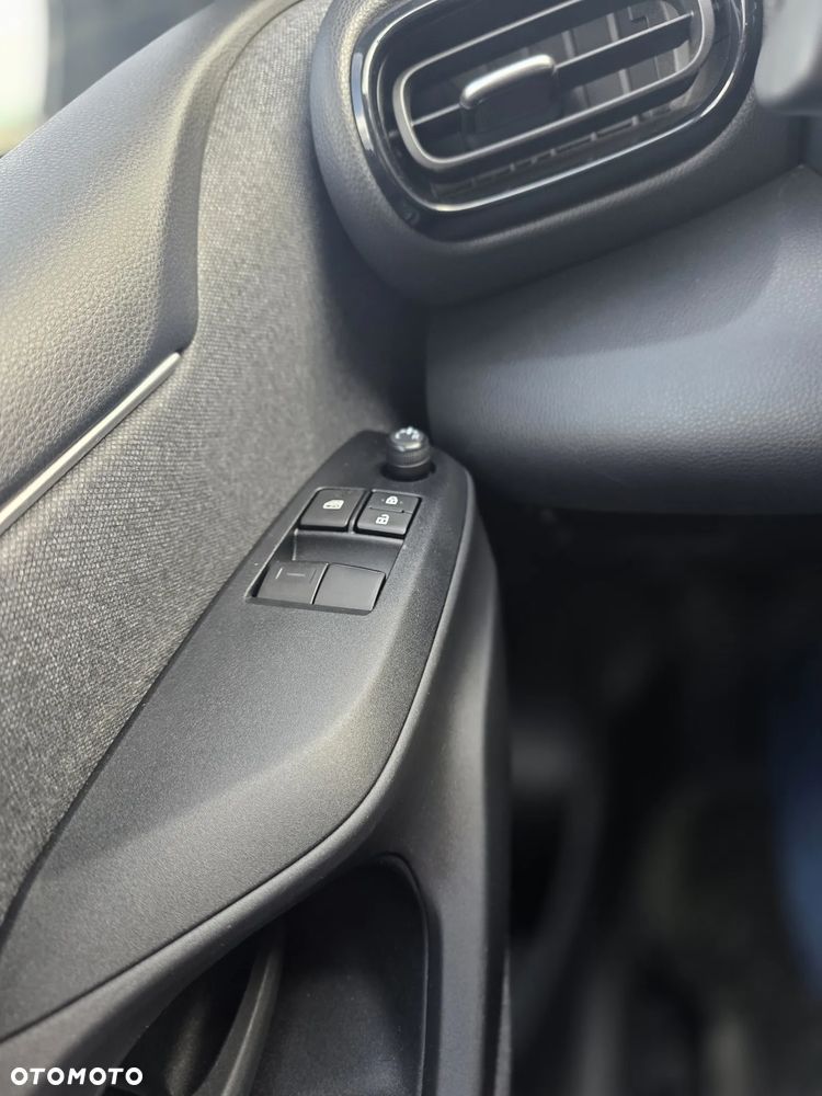 Toyota Yaris - 28