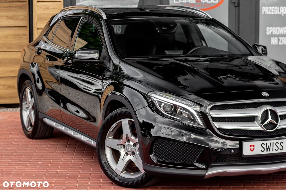 Mercedes-Benz GLA 250 4Matic 7G-DCT AMG Line - 3