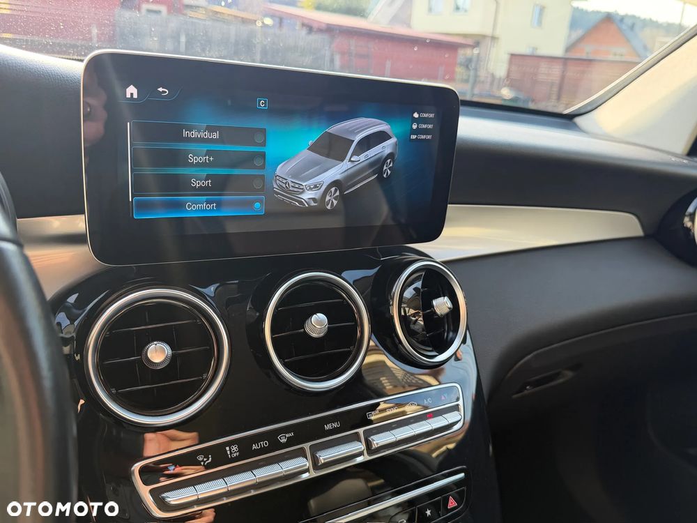 Mercedes-Benz GLC 250 4Matic 9G-TRONIC Exclusive - 14