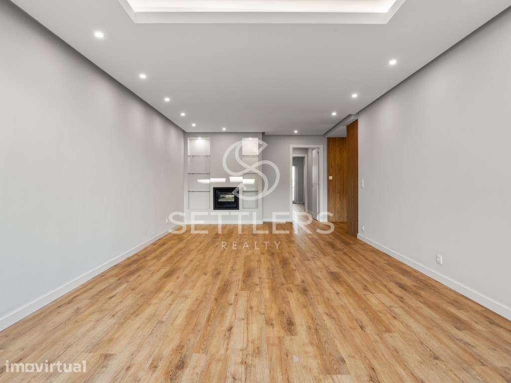 Apartamento T3 totalmente remodelado - Quinta da Bicuda - Grande imagem: 2/19