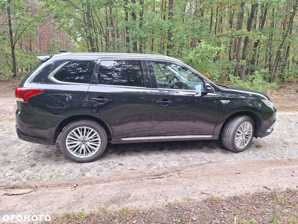 Mitsubishi Outlander Intense - 18