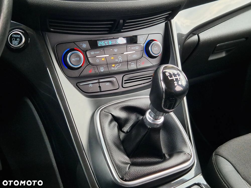 Ford Kuga 2.0 TDCi 4x4 Titanium - 30