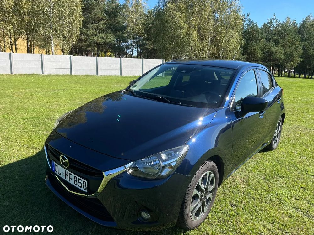 Mazda 2 2016 photo 3